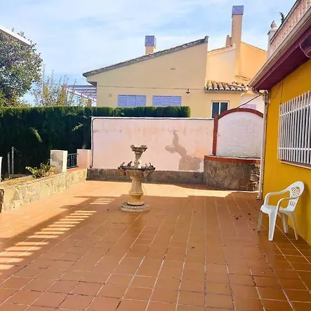 Casa Con Jardin En Holiday home Ogijares
