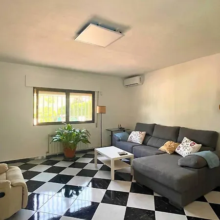 Casa Con Jardin En