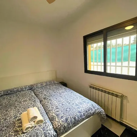 Casa Con Jardin En Ogíjares