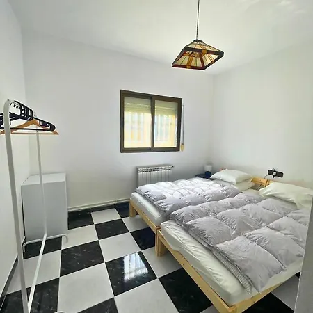 Casa Con Jardin En Holiday home