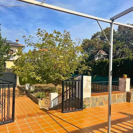 Casa Con Jardin En Ferienhaus Ogíjares